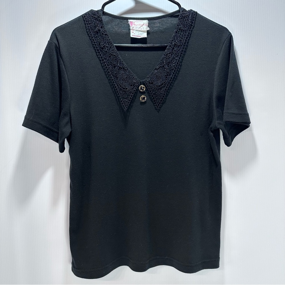 Vintage V Neck Lace Trim Point Collar Women’s Black Top Large Short Sleeve‎ EUC